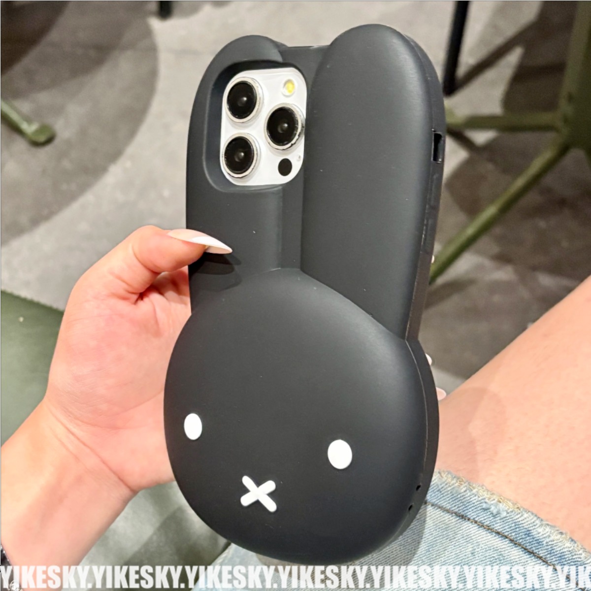 Czarne silikonowe etui na tele – Phone Cases Big W recenzja i cena