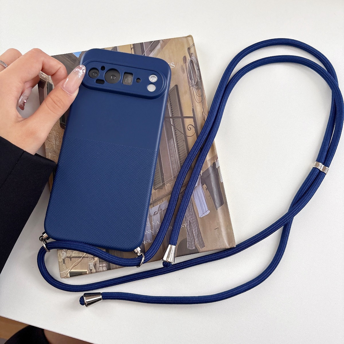 Etui na telefon z matowego TPU – Phone Cases With Loop recenzja i cena